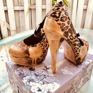 Customized spray paint Cheetah Print Satin Heels